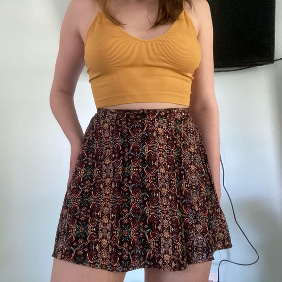 Patterned Button Skater Skirt - Picture 5 of 9